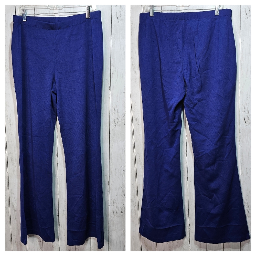 St. John Women's Blue Wool Blend Knit Pullon Flared Pants Size 12 USA Made Flaw.